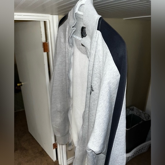 Oversized zip up grey hoodie - Picture 13 of 15